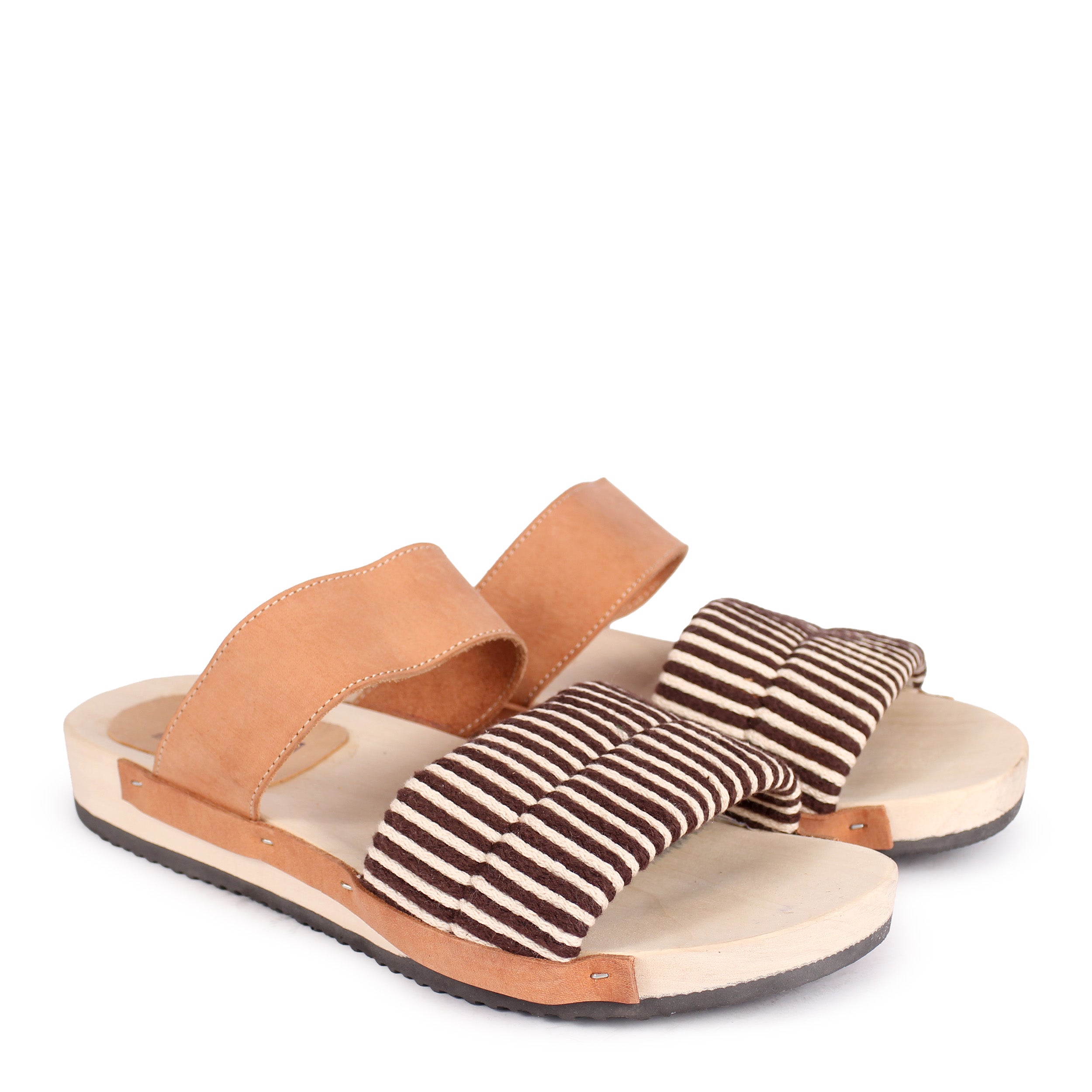 LANG KNOT + Leather Flat Clogs + Brown Natural