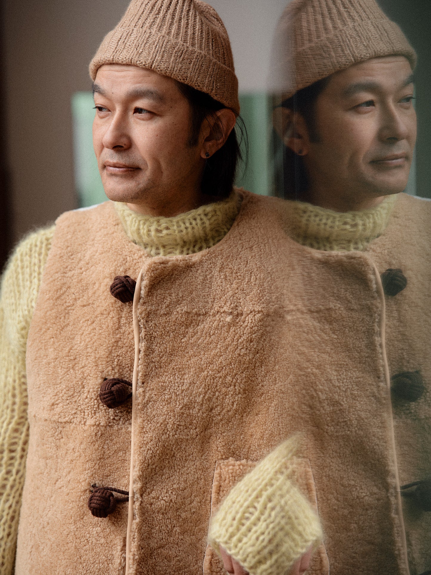 BIG BUTTON VEST + Cotton Balls/ Shearling + Beige Off-White