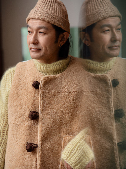 BIG BUTTON VEST + Cotton Balls/ Shearling + Beige Off-White