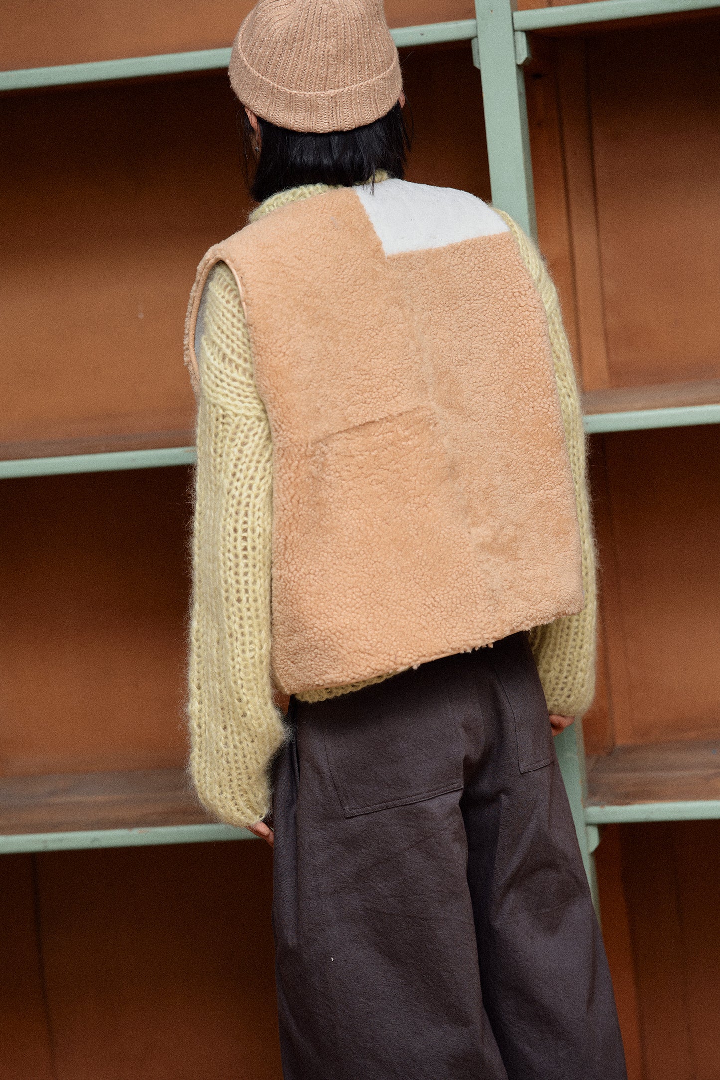 BIG BUTTON VEST + Cotton Balls/ Shearling + Beige Off-White